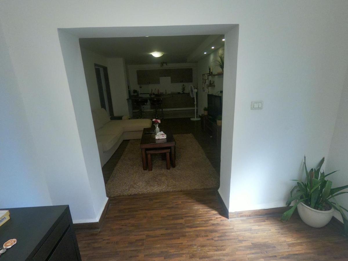 Karrain Villa-The Apartment Medeba Dış mekan fotoğraf